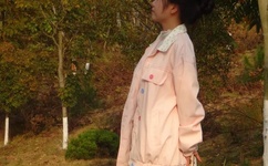 美女光屁屁打针